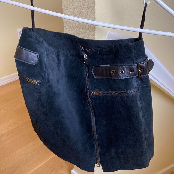 Suede mini skirt with buckles 100% leather - Picture 3 of 4